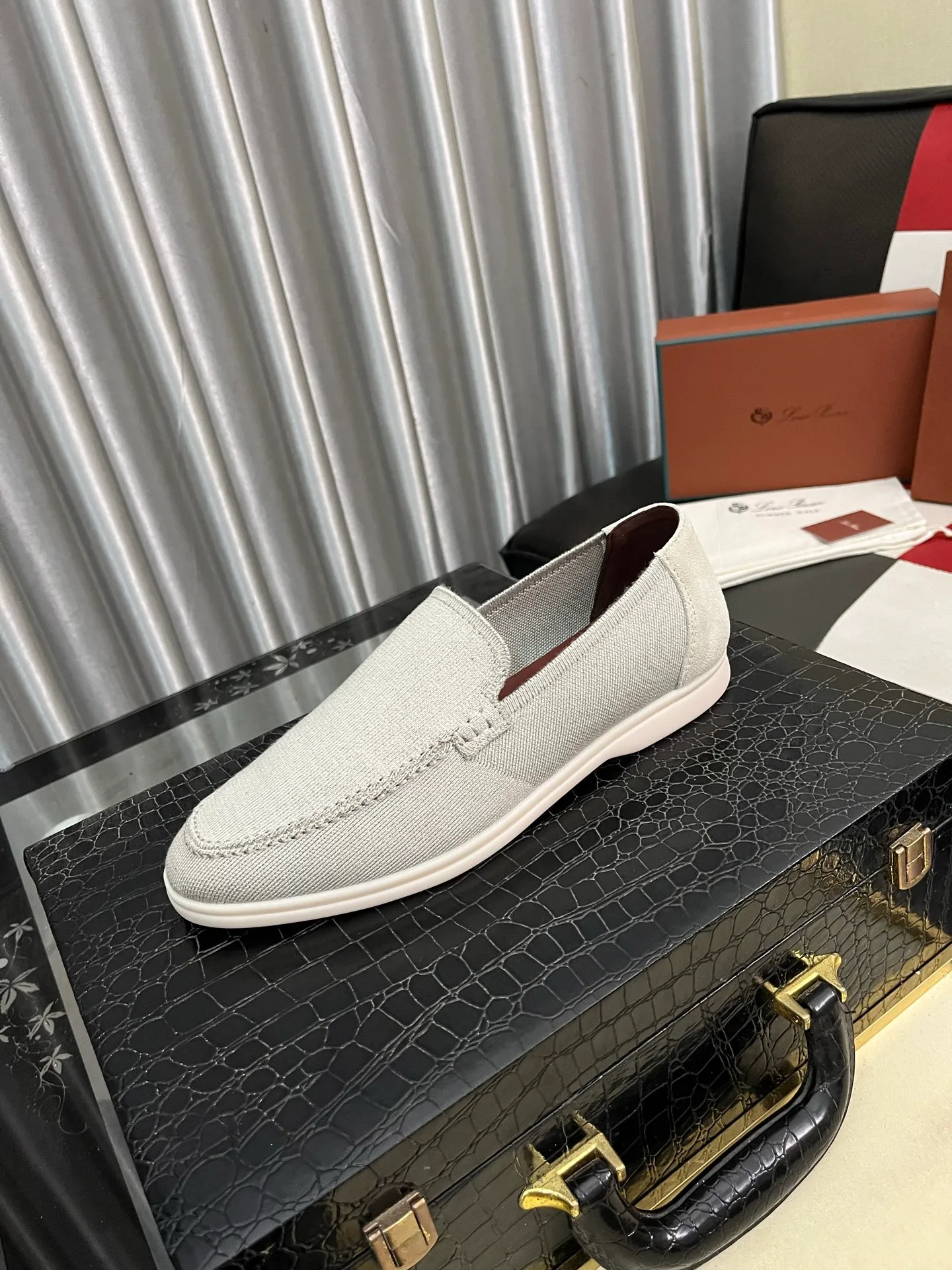 Men's men's shoes💰420⌚️⌚️Loro*Piana pure original 2025 soft and comfortable LP deerskin flat-soled casual star's same style slip-on Loaf men's shoes, size: 38-446️⃣colors available